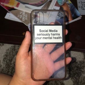 Iphone xs max social media harms mental health